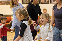 Gólyafészek Családi táncház